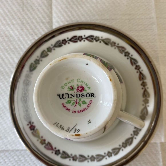 Cup and saucer. - Picture 2 of 2